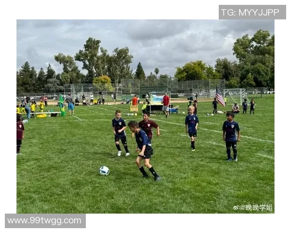 足球巨星拍摄搞笑广告幕后趣事曝光 球场外的精彩瞬间大揭秘