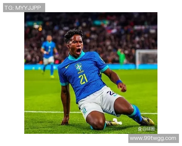 足球球星街头挑战赛展现惊艳技巧引爆热潮